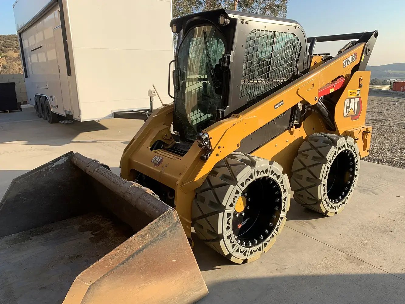 non marking solid skid steer tires