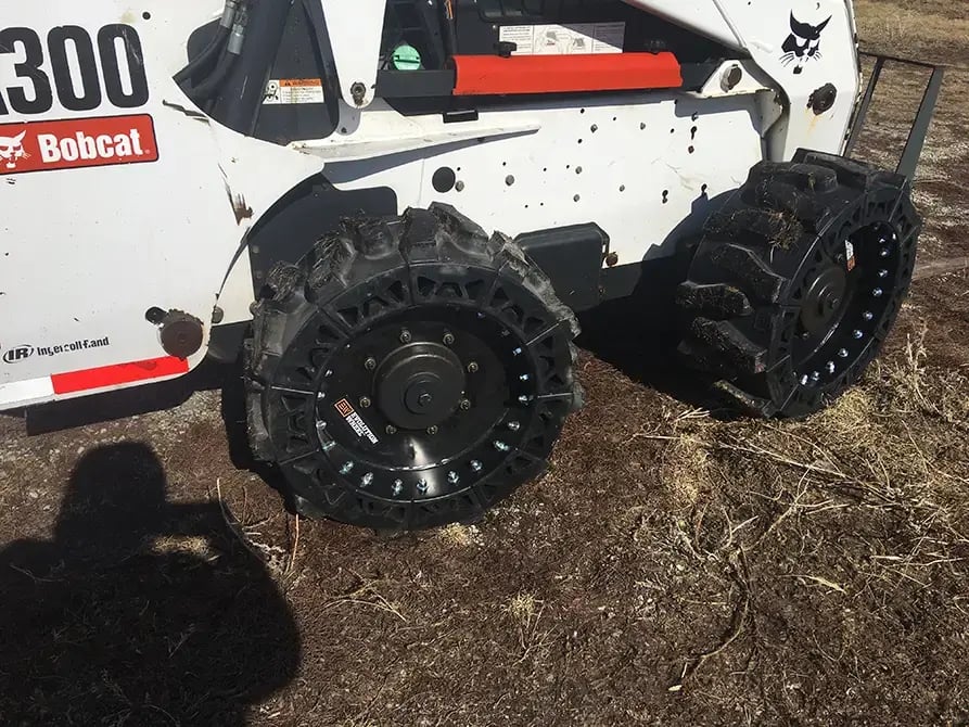 assembly of solid tires and wheels