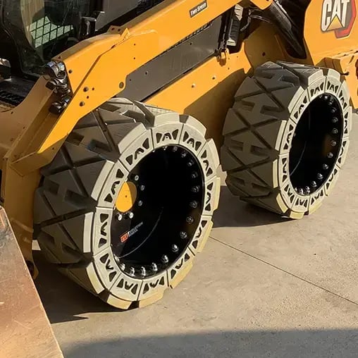 catr skid steer tires CAT272 EWRS14X17