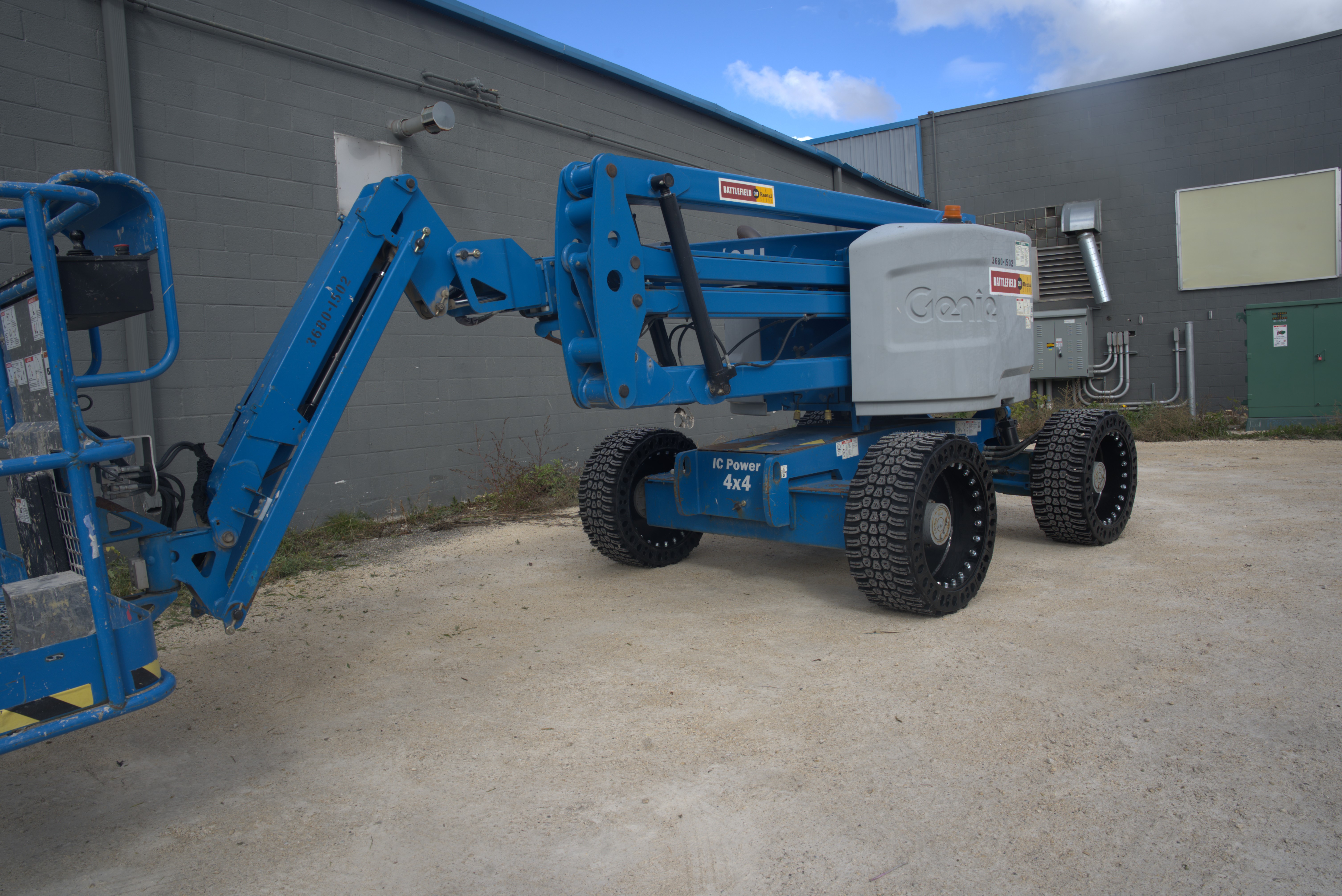 Evolution Wheel - Solid vs Foam Filled Boom Lift Tires