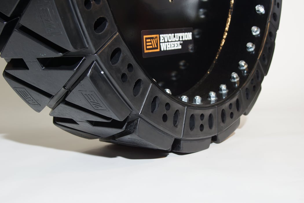 Foam Filled Telehandler Tires vs Solid Telehandler Tires