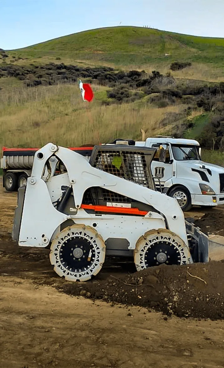 Non Marking Skid Steer Tire