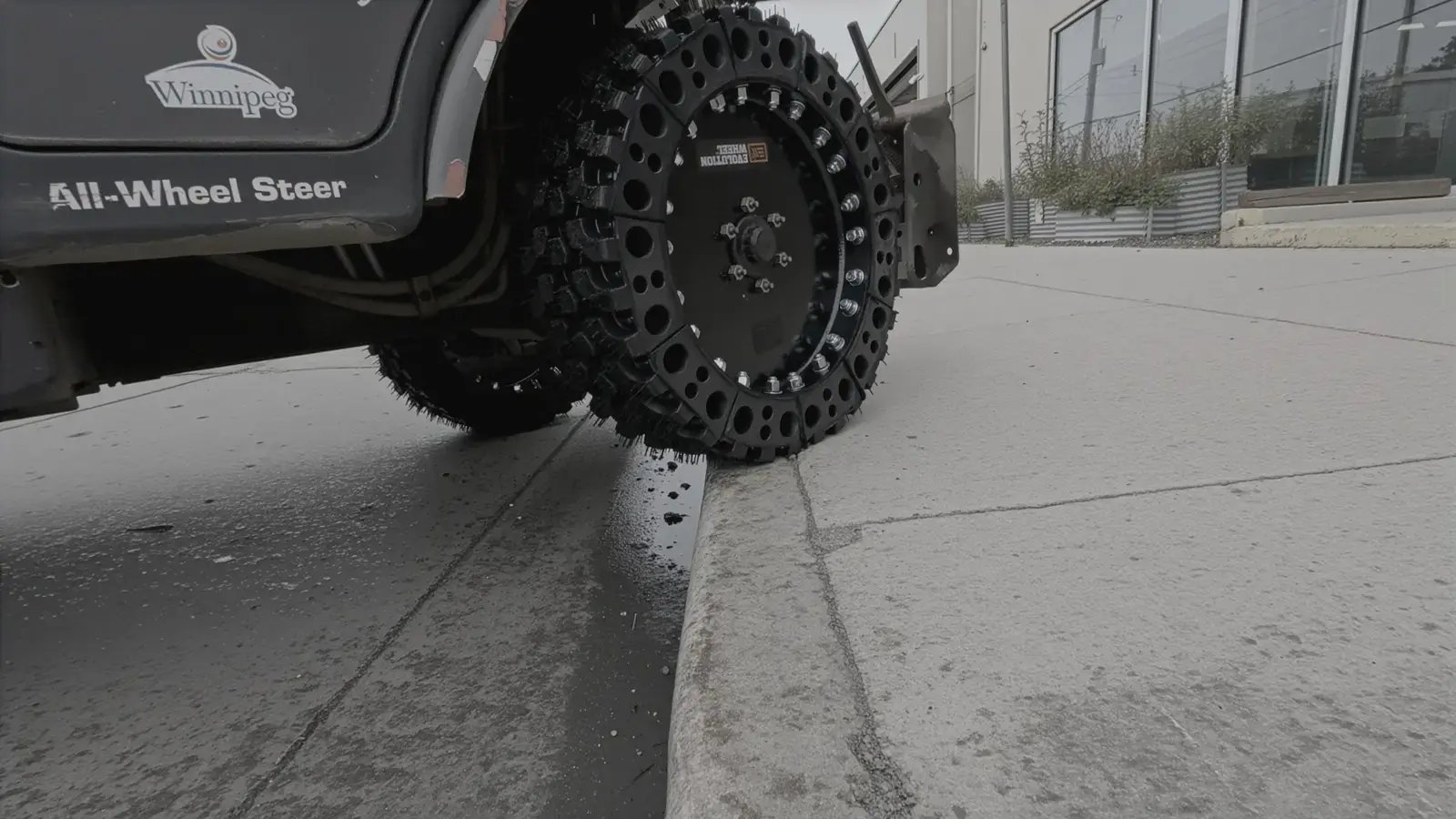 solid tires bobcat toolcat