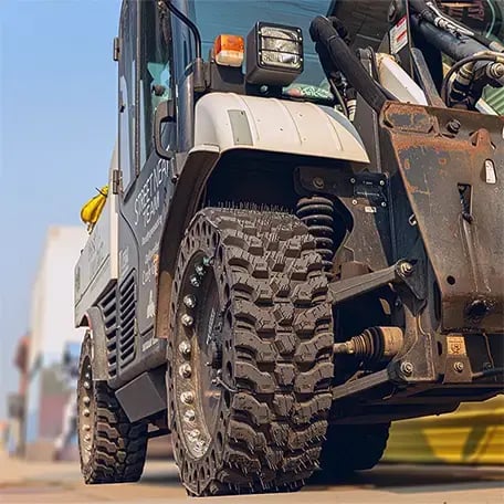 solid tires for bobcat toolcat