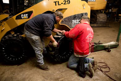 segmented solid tires solid skid steer tires