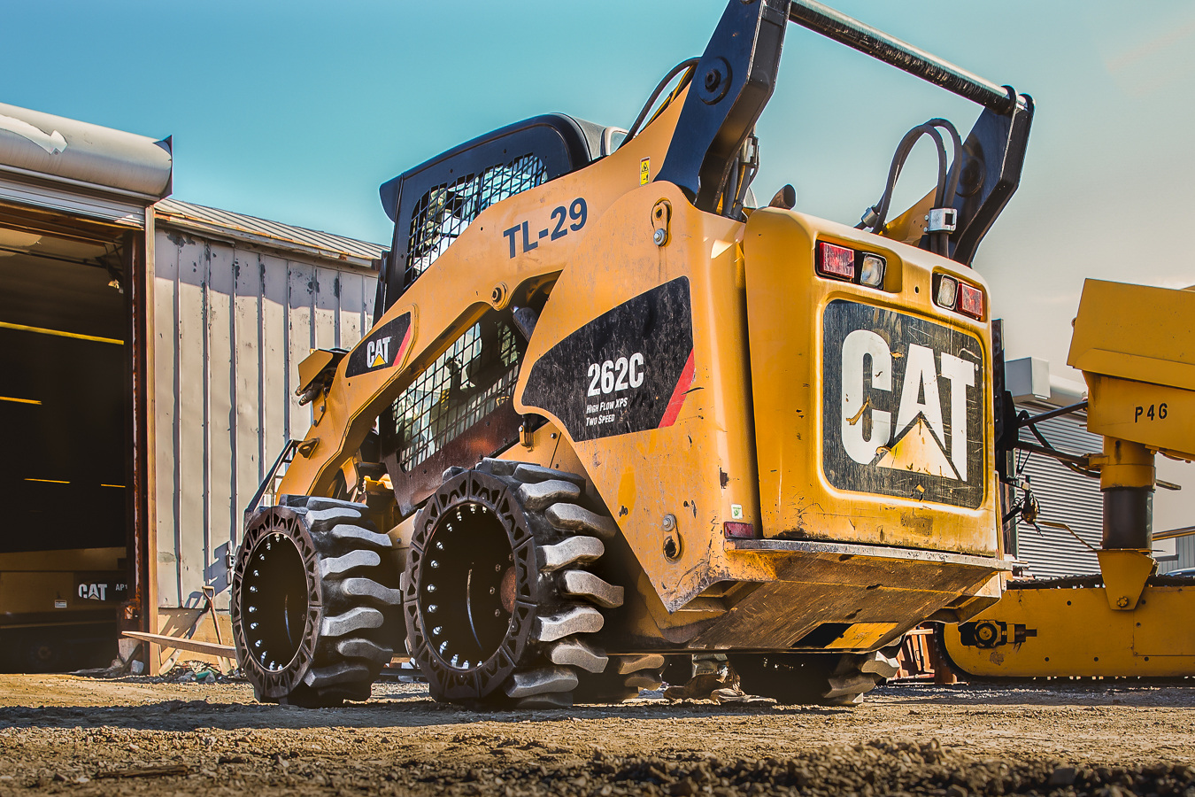 CAT 262C EWRS-AT skid steer tires