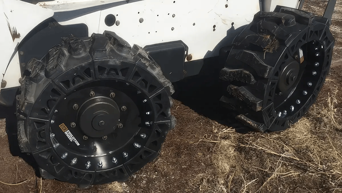airless bobcat skid steer tires