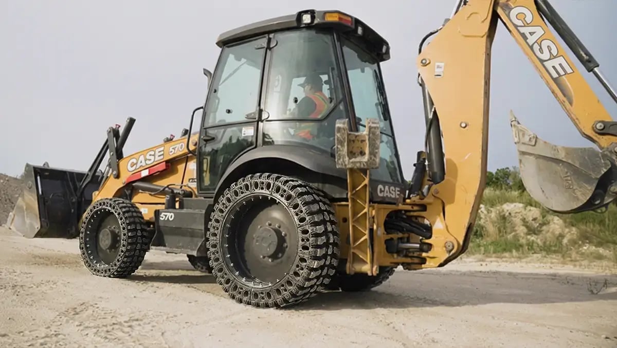airless tire backhoe 570 