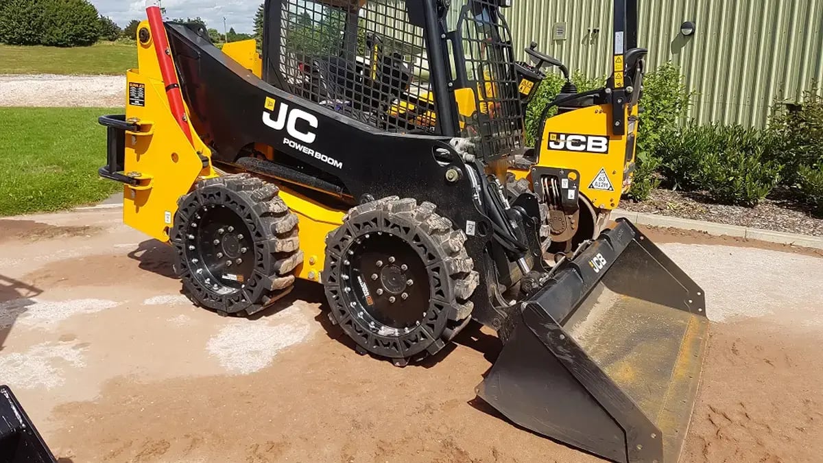 solid tires ewrs-at for skid steer