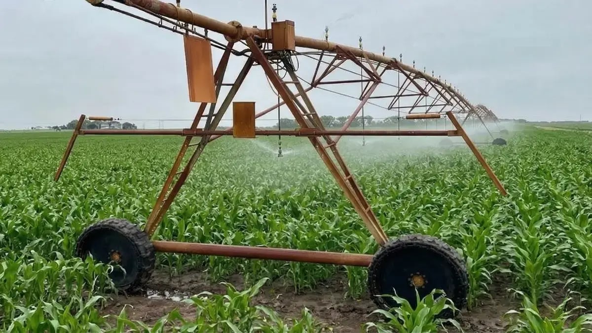 solid pivot tires