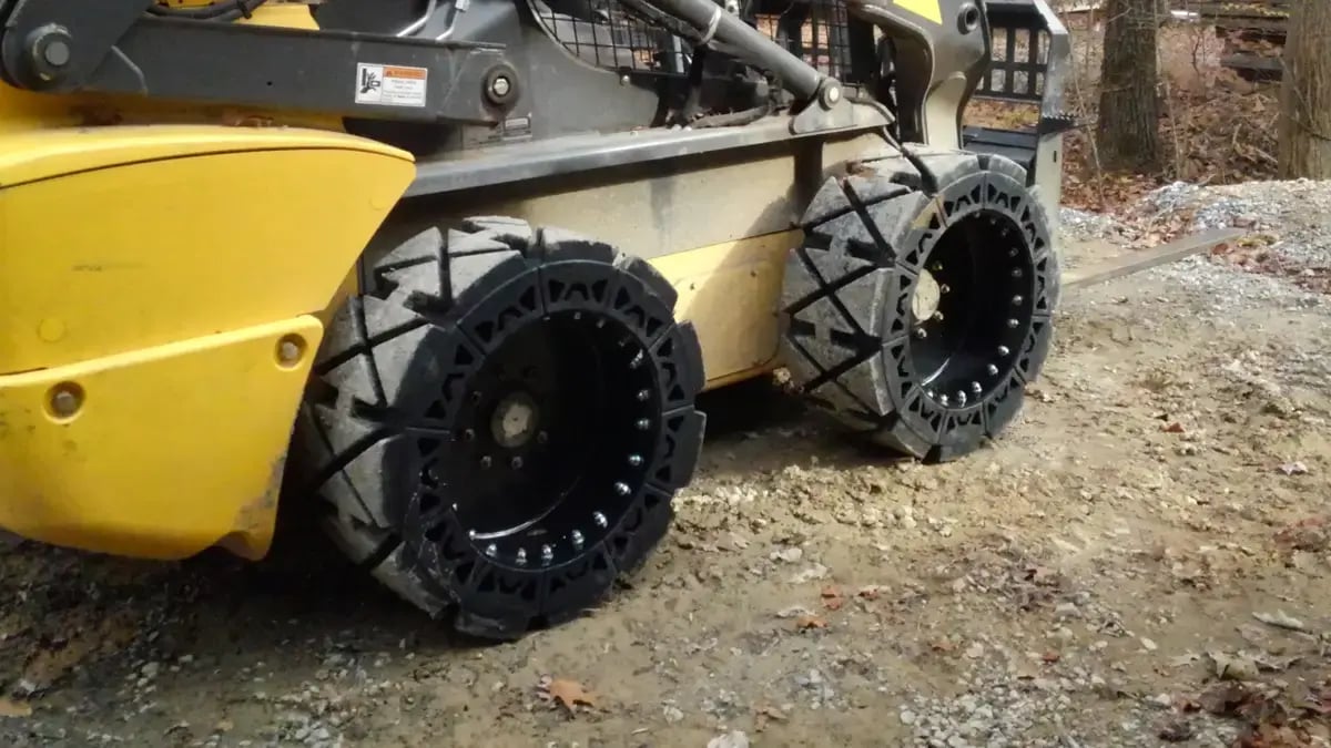 ewrs-hs skid steer solid tires 