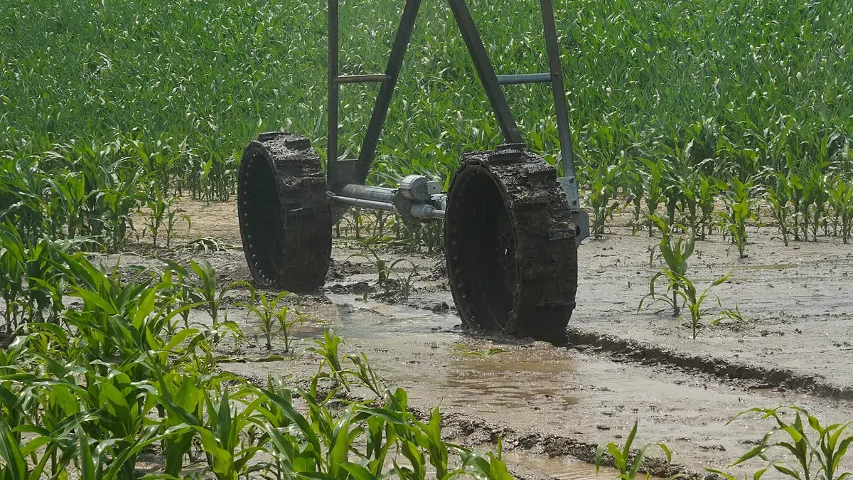 solid xt tires for irrigation pivot