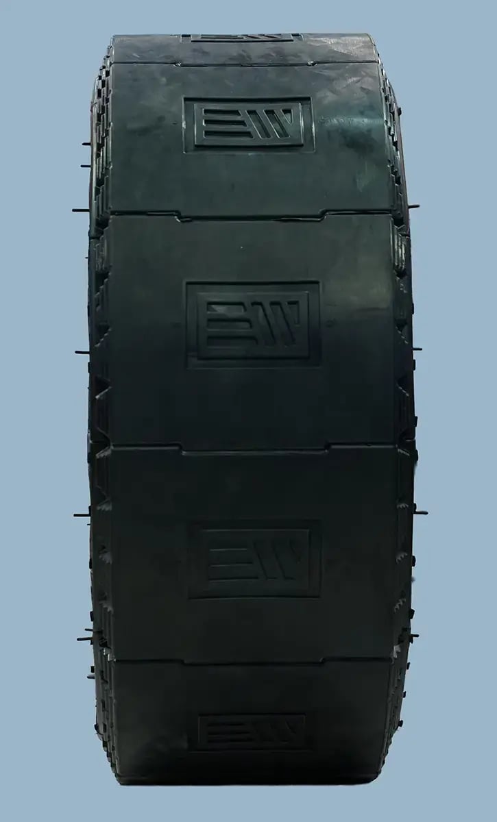 smooth tread frontal view