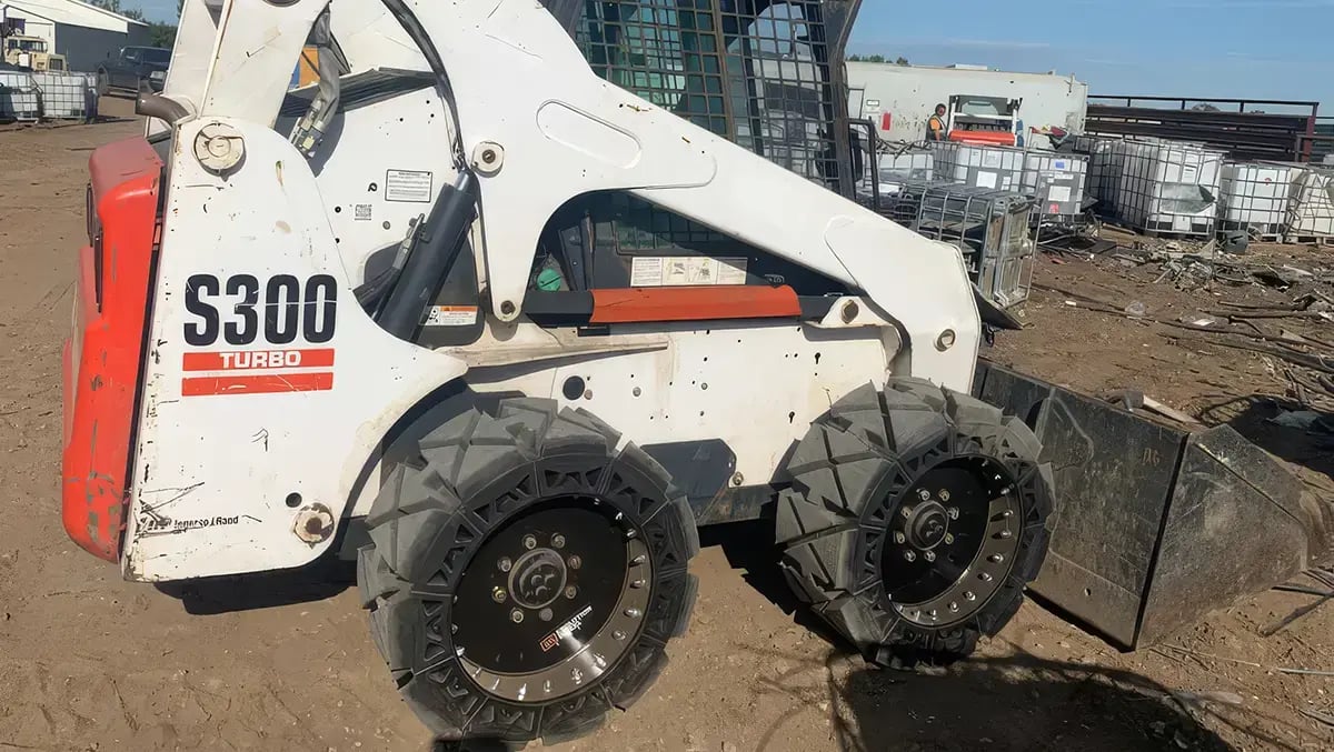 solid bobcat loader tire