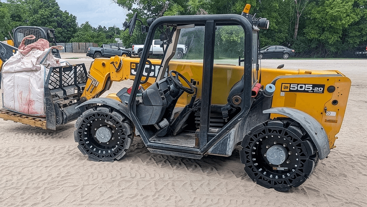 solid jcb telehandler tire