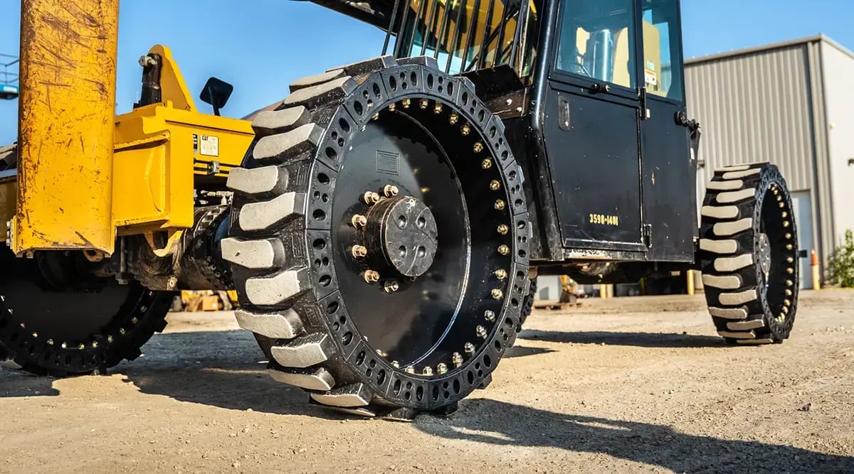 ewrs-th-at airless telehandler tires 