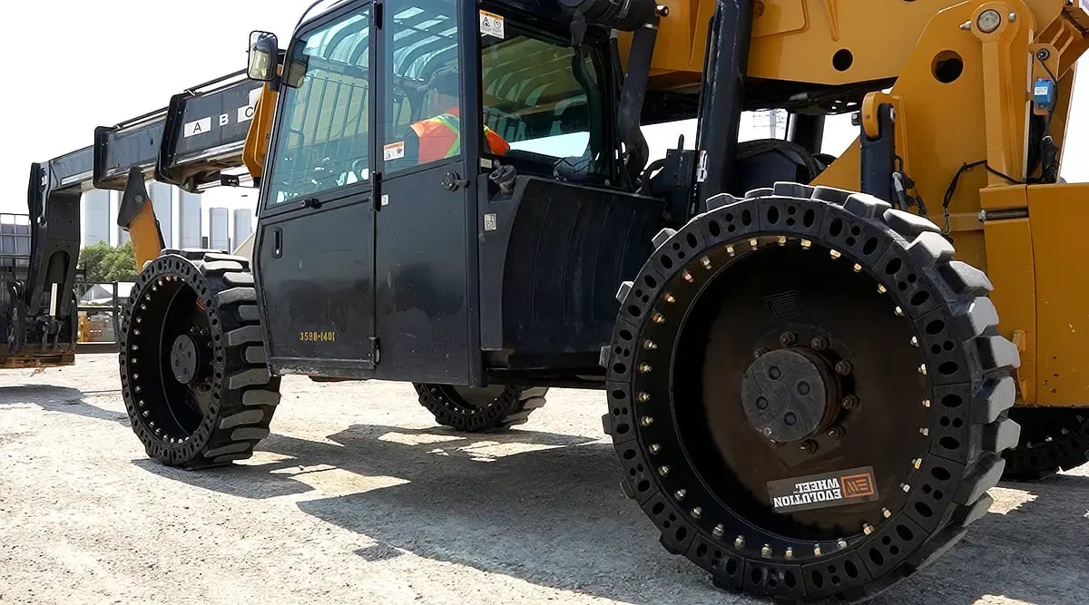 ewrs-th-at airless telehandler tires