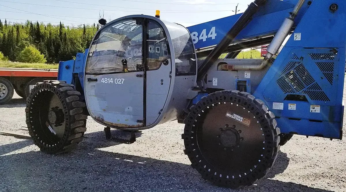 ewrs-th-at off-road telehandler tires